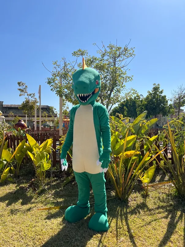 Cocoya, Tony and Rex the tyrannosaurus